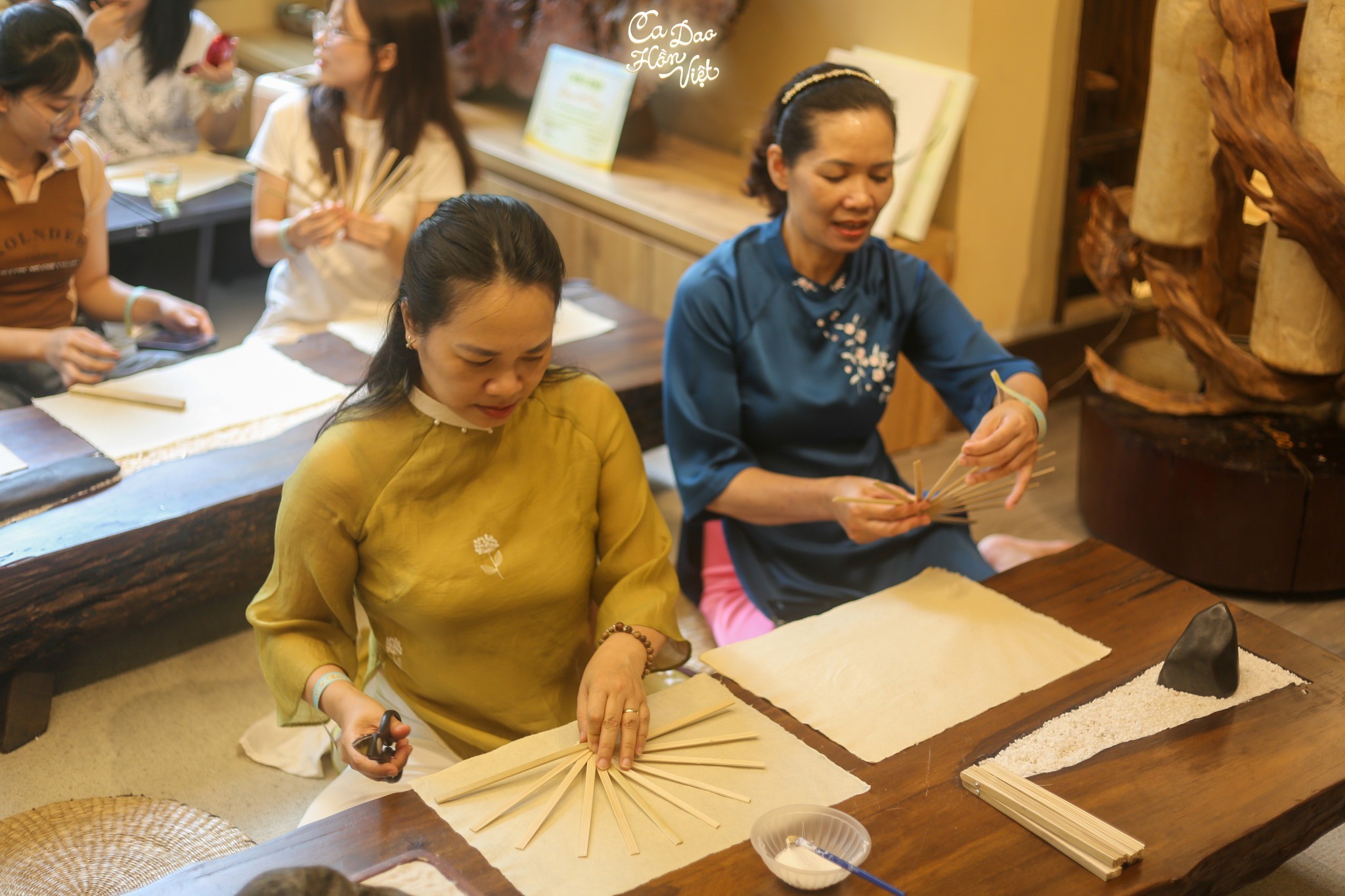 dam-chim-vao-hoat-dong-thiet-ke-quat-gio-day-tinh-nghe-thuat-1779966225.jpg
