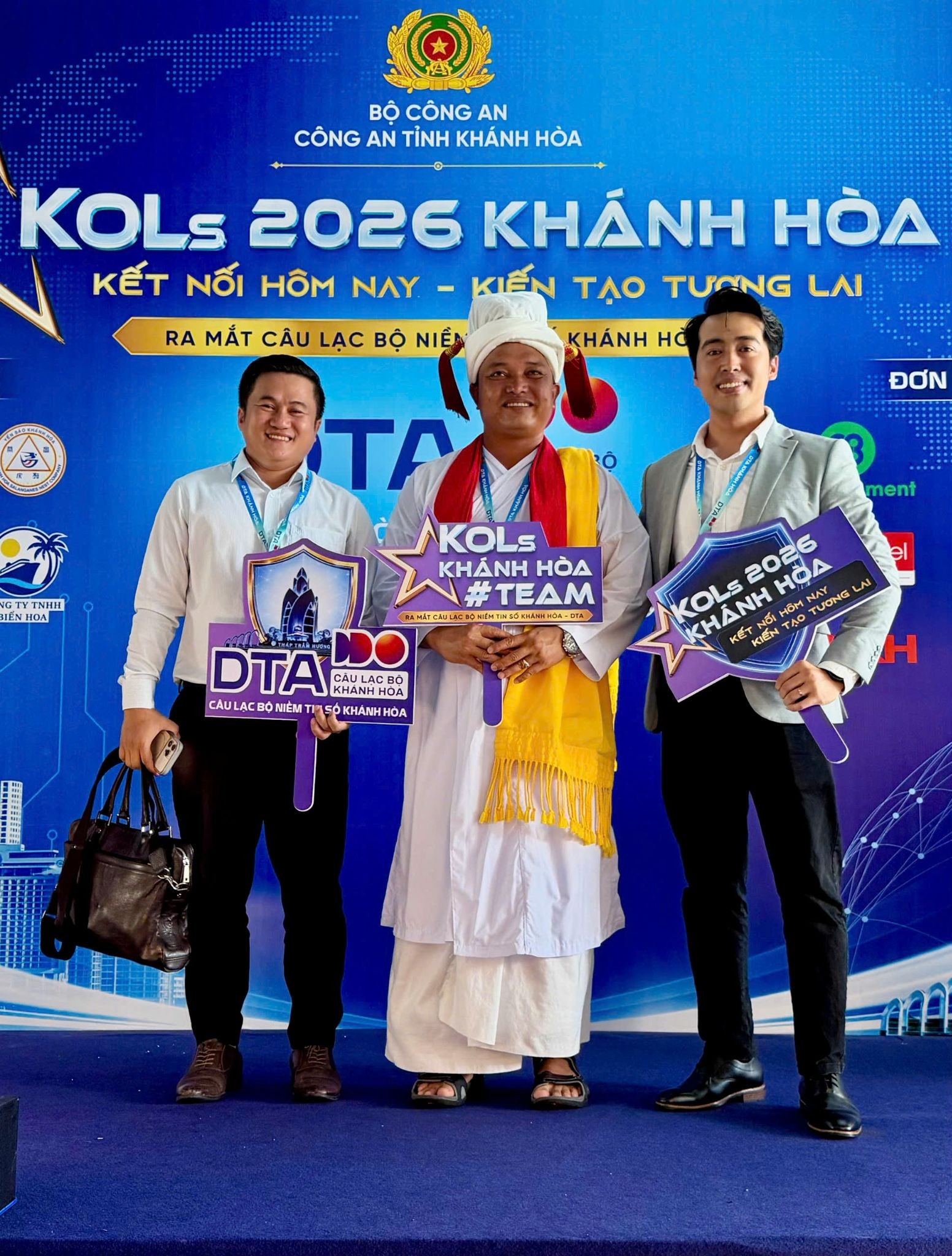 kols-khanh-hoa-4-1789191473.jpg