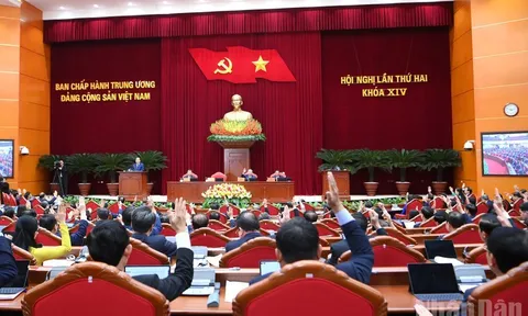 Thông báo Hội nghị lần thứ hai Ban Chấp hành Trung ương Đảng khóa XIV