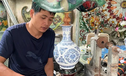 “Thần Đèn” Bùi Bạch Đằng Và Những Tác Phẩm Ánh Sáng Tại Lễ Hội Bình Đà 2026