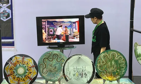 KÍNH NGHỆ THUẬT VINHCOBA – TỪ TRIẾT LÝ VẬT LIỆU ÁNH SÁNG ĐẾN NGÔN NGỮ KIẾN TRÚC HIỆN ĐẠI