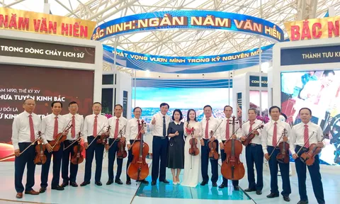 Theo tiếng vĩ cầm về làng Then