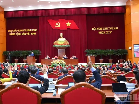 Thông báo Hội nghị lần thứ hai Ban Chấp hành Trung ương Đảng khóa XIV