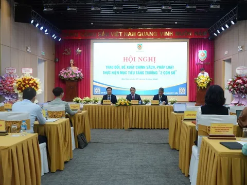 Tăng cường hoàn thiện chính sách, pháp luật, tạo động lực tăng trưởng "2 con số"